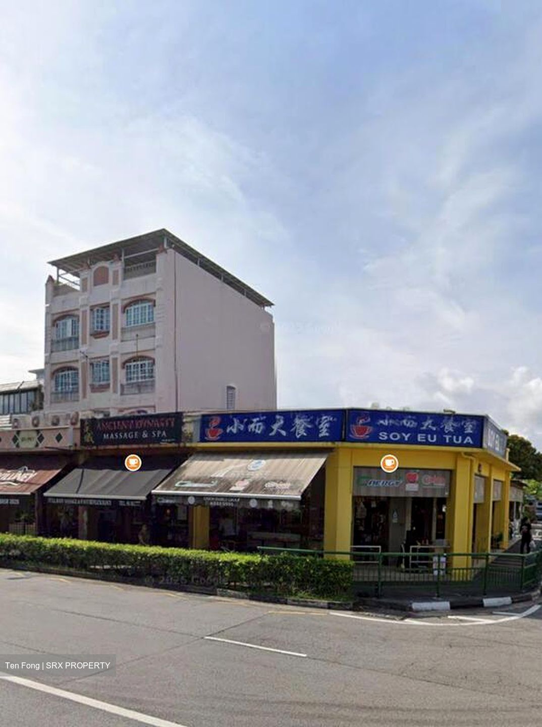 Opera Estate (D15), Terrace #499695601